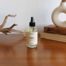 Load image into Gallery viewer, 4 fl oz Oakmoss &amp; Amber Room Spray
