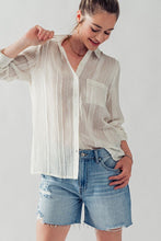 Load image into Gallery viewer, Frayed Textured Button Up Blouse
